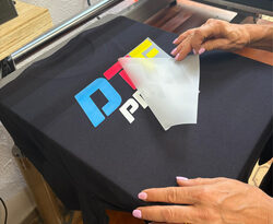 rimozione pellicola transfer DTF, risultato stampa DTF